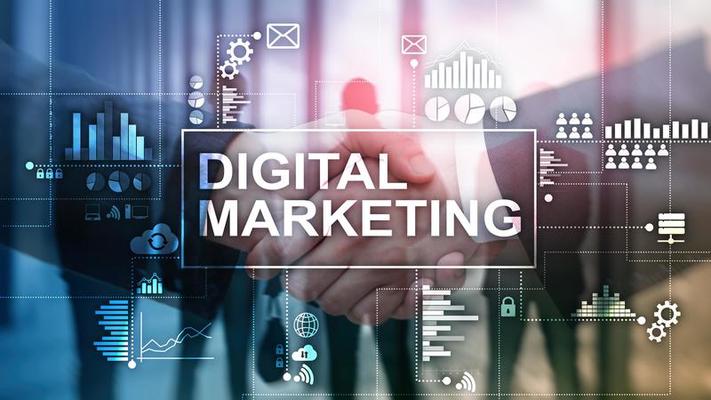 konventionellem und digitalem Marketing